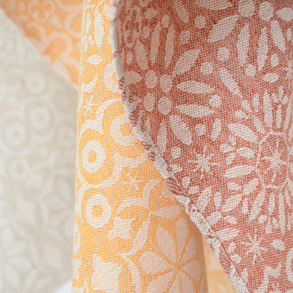 Jacquard Gästehandtuch Blumenreigen
